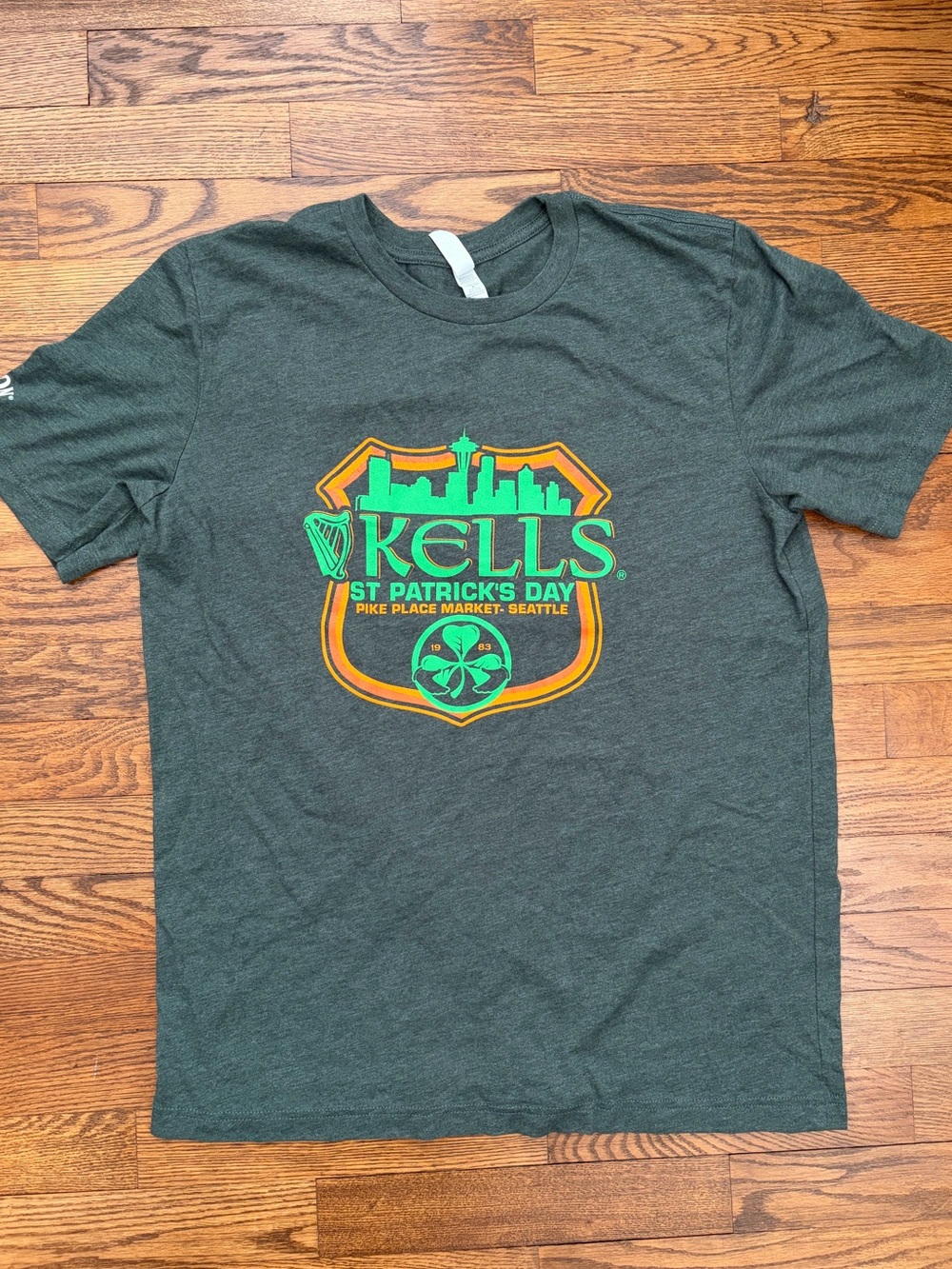 Seattle Kell's Irish Pub St. Patrick's Day Green Shirt Size Large